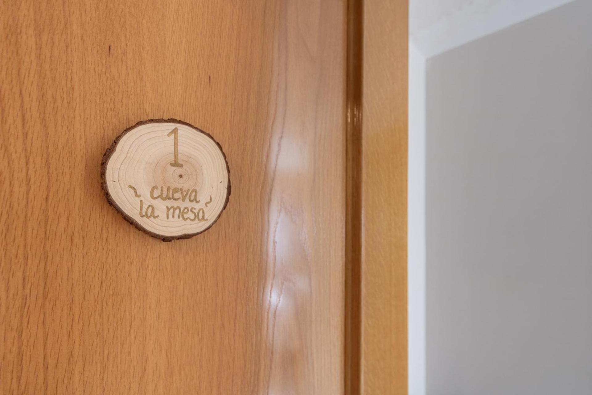Hostal Lobrega Торресилья-Эн-Камерос Экстерьер фото